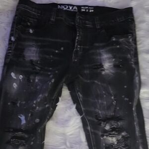 Black Distressed Jeans From The BUCKLE  34 *32